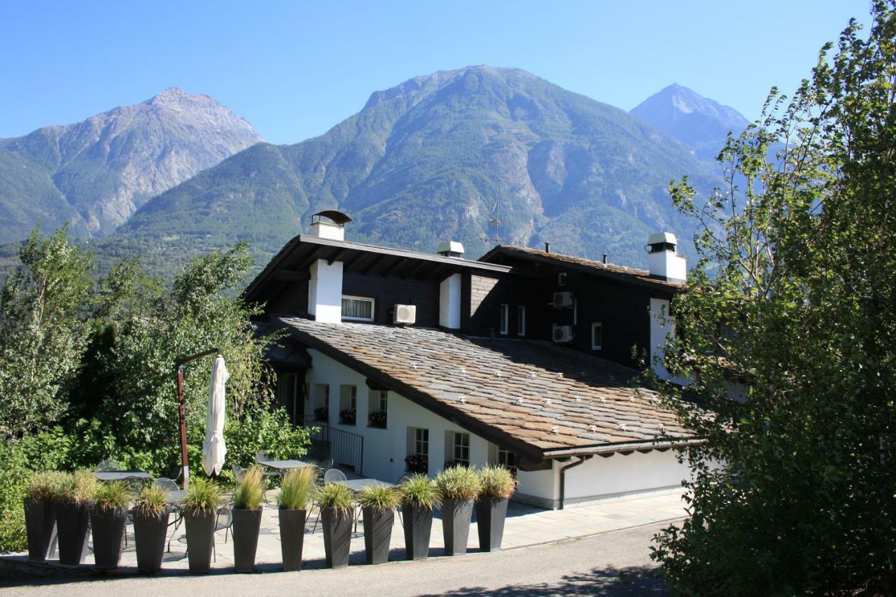 Hotel Village Pollein Exterior foto